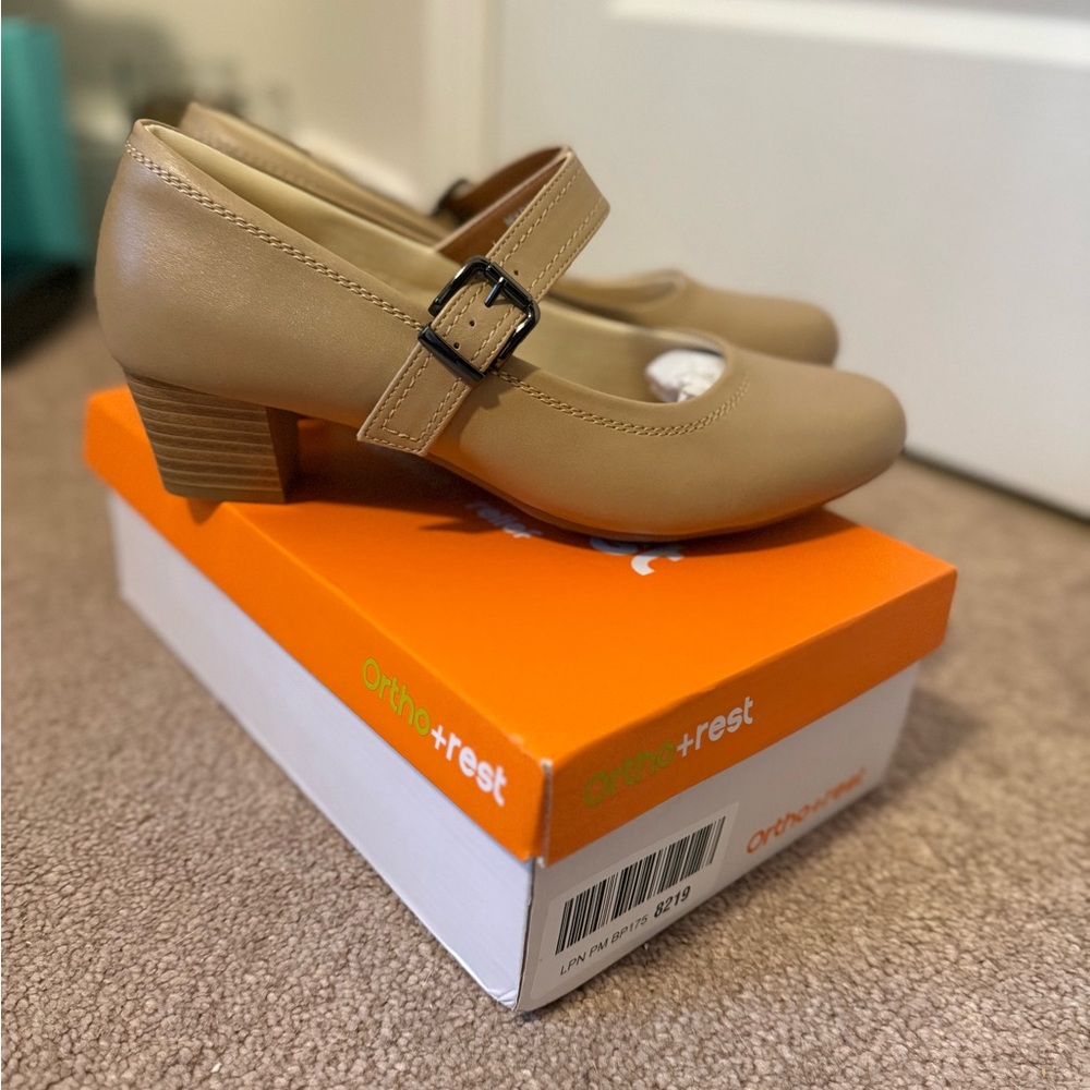 Ortho+rest Women Mary Janes Shoes Beige Size 10 NWT
